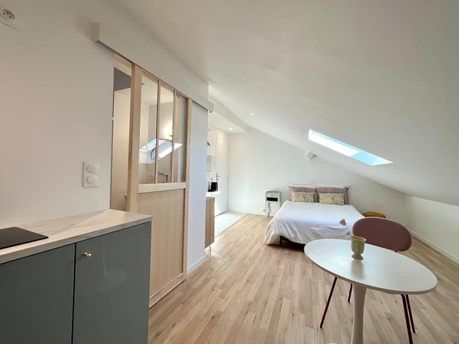 Studio Jade : Charmant Logement Place Clemenceau Apartment โป ภายนอก รูปภาพ