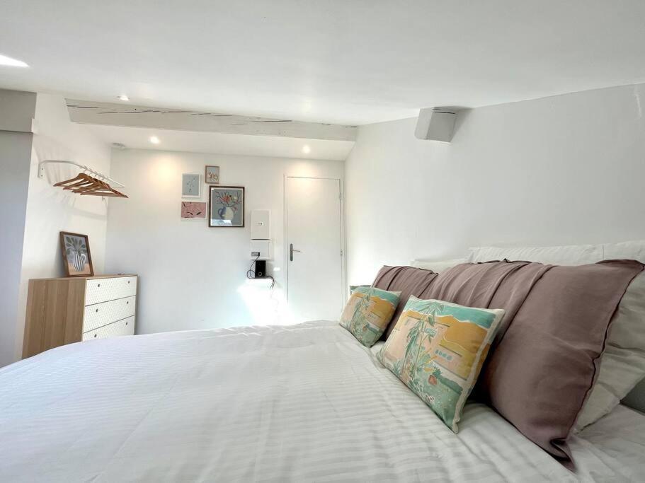 Studio Jade : Charmant Logement Place Clemenceau Apartment โป ภายนอก รูปภาพ